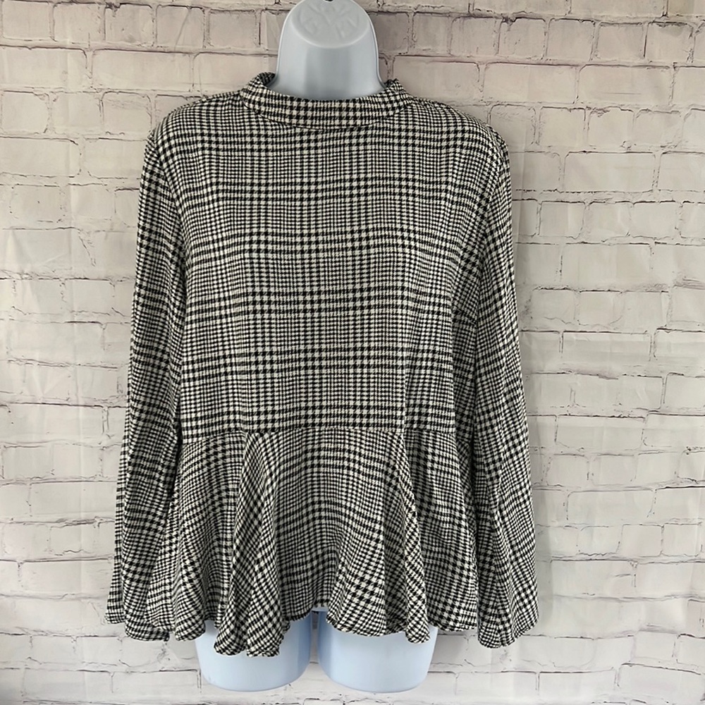 True Destiny herringbone bell sleeve, flared blouse size XL